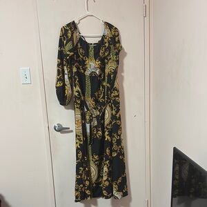 Elegant Black and Gold Women's Dress